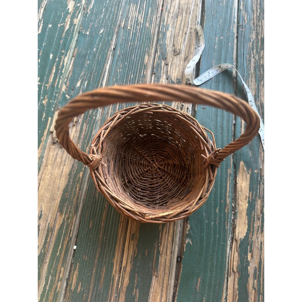 Small Rustic Wicker Twig Basket with Handle Brown Farmhouse Decor A3607 - Picture 4 of 7